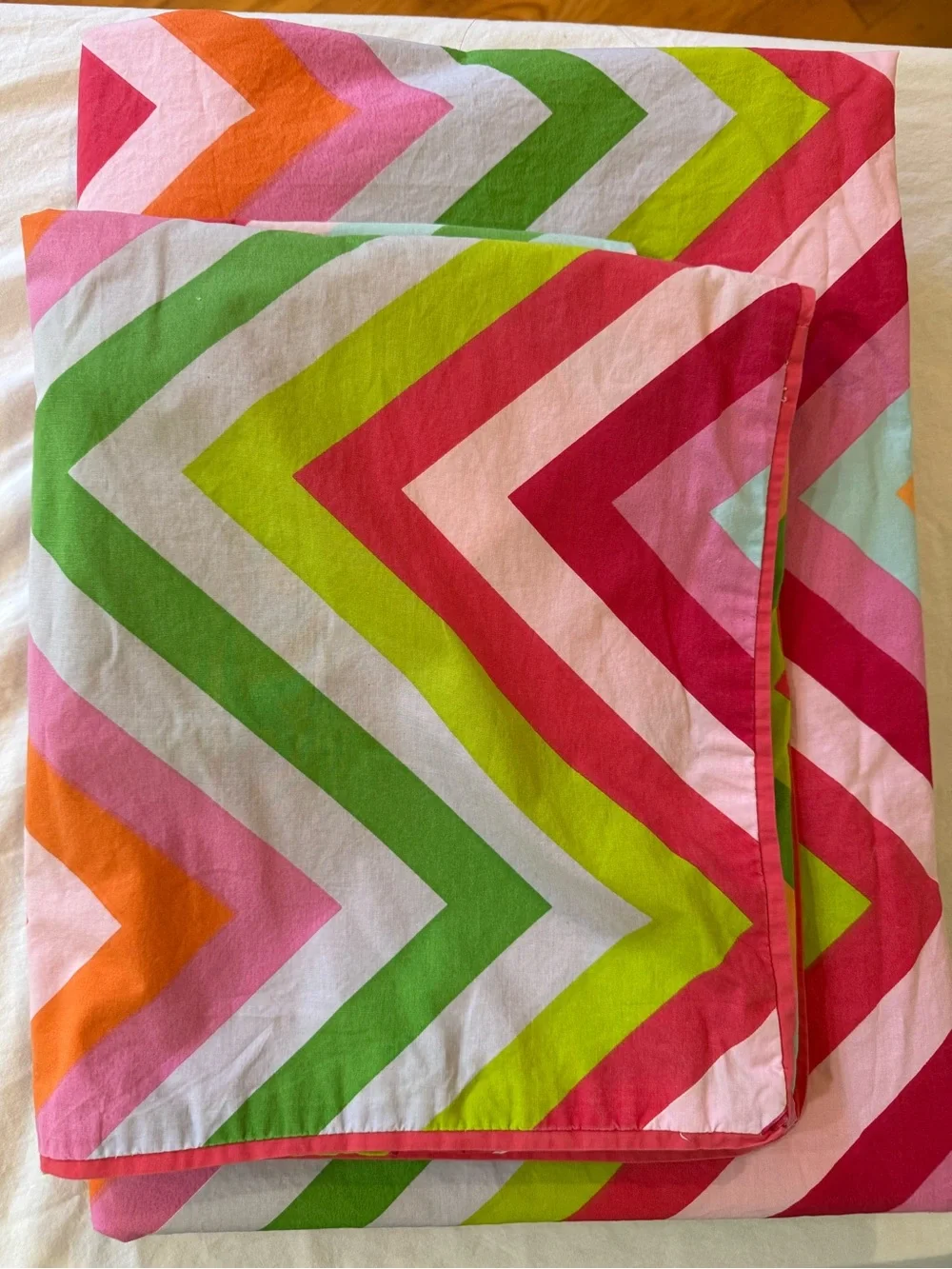 Land of Nod Vibrant Retro Cotton “Watermelon Stripe” duvet & sham twin bedding